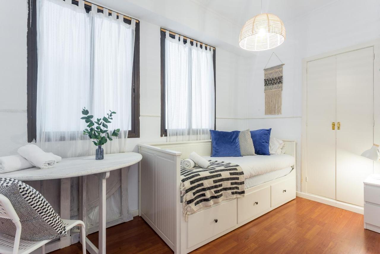 ברצלונה Lodging Apartments Illa Diagonal מראה חיצוני תמונה